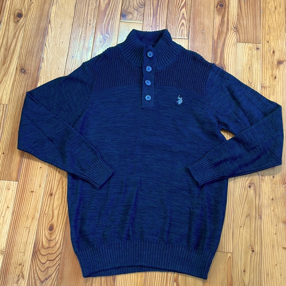 U.S. POLO ASSN. 1/4 Button Sweater Men’s size Medium